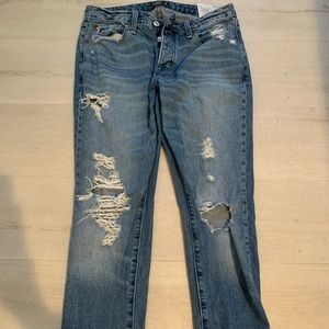 Distressed boyfriend jeans